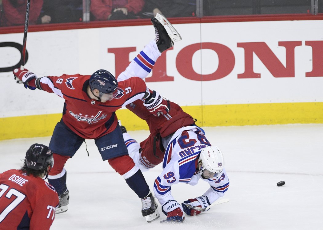 Play off se blíží a Mika Zibanejad poznal, že na ledě dost přituhuje