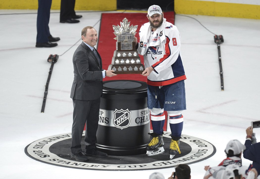 Alexandr Ovečkin si nejdříve dojel pro Conn Smythe Trophy