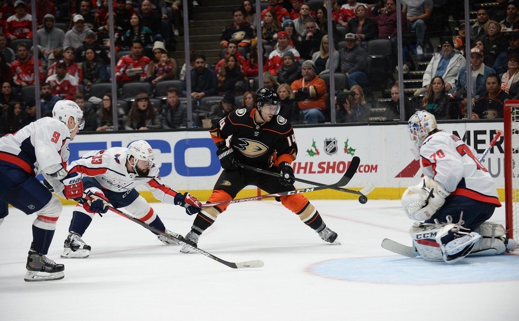 Hokejisté Washingtonu porazili 3:2 Anaheim a dál vládnou NHL.