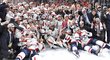 První společná fotografie hráčů Washington Capitals se Stanley Cupem