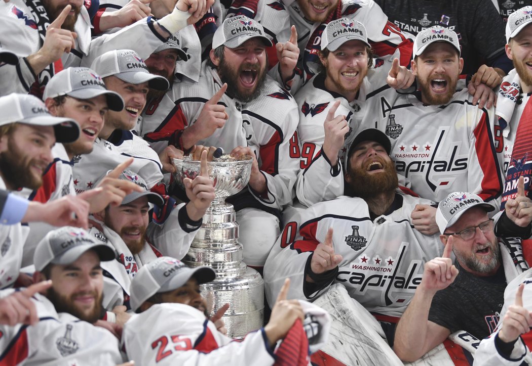 Washington Capitals slaví první Stanley Cup v historii