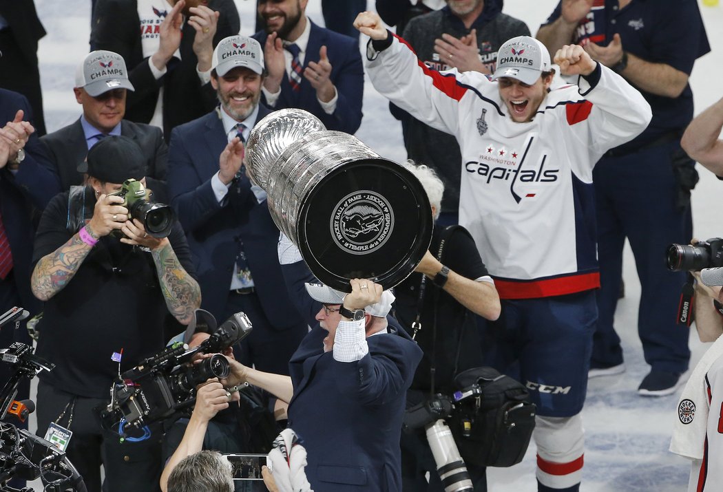 Barry Trotz získal Stanley Cup ve čtvrté sezoně ve Washingtonu