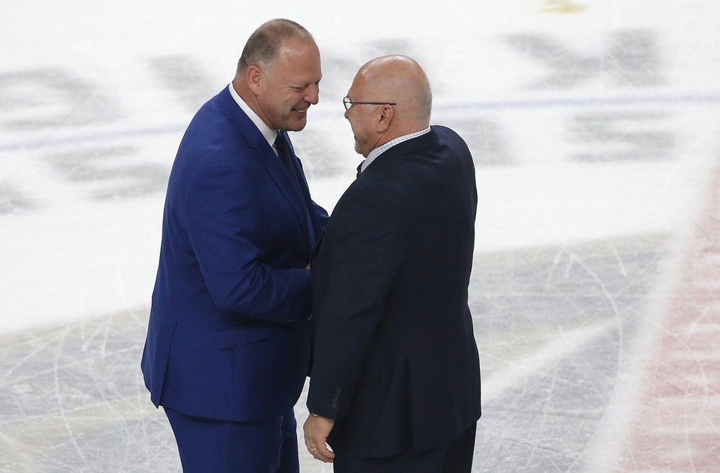 Barry Trotz (vpravo) je vítězem, Gerard Gallant zase velkorysým poraženým