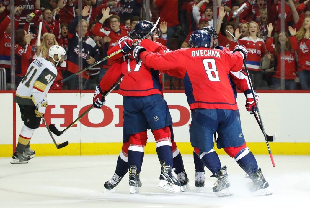 První třetinu vyhráli Capitals 3:0 a defakto tak rozhodli o osudu čtrtého finále Stanley Cupu.