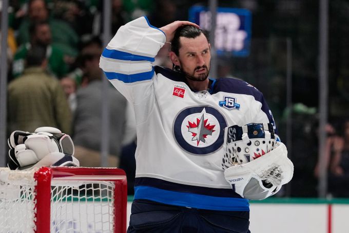 V NHL se řeší trejd hvězdného gólmana. Jak Hellebuyck může ovlivnit roli Kulicha? V NHL se řeší trejd hvězdného gólmana. Jak Hellebuyck může ovlivnit roli Kulicha?