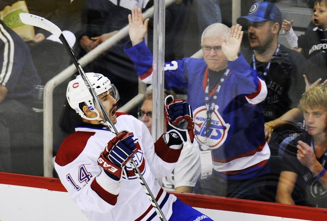 Tomáš PLekanec se raduje z gólu do sítě Winnipegu