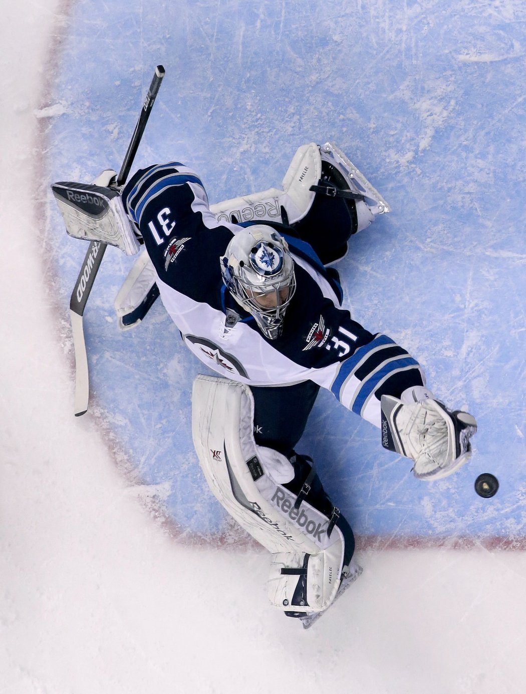 Ondřej Pavelec znovu dlouho držel naděje Winnipegu.