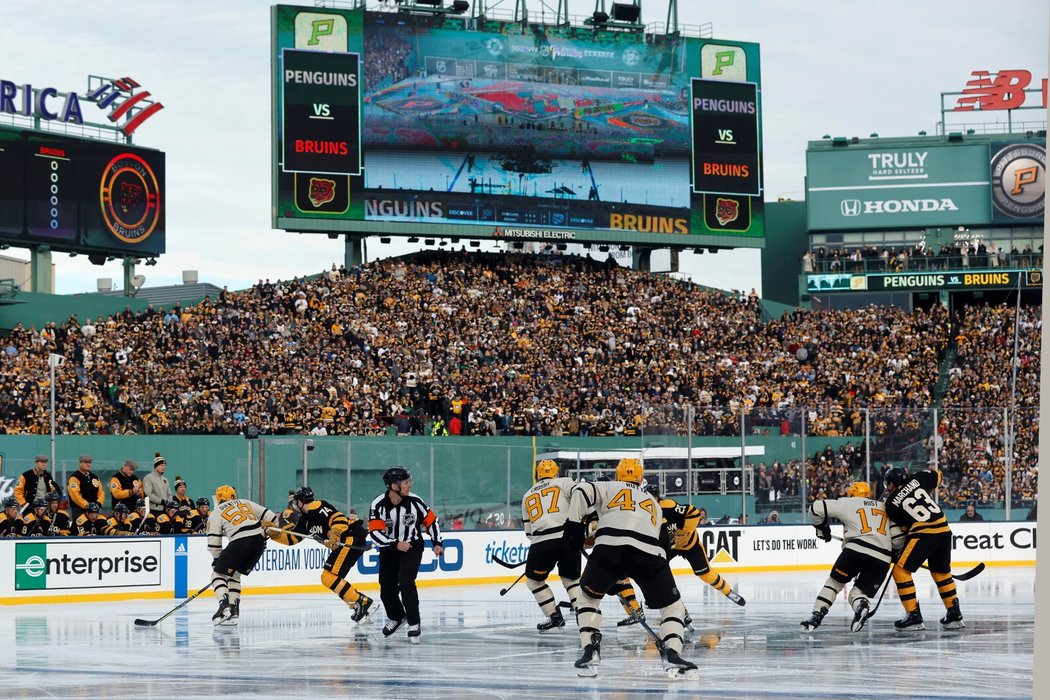 Fenway Park sleduje Winter Classic mezi domácím Bostonem a Pittsburghem