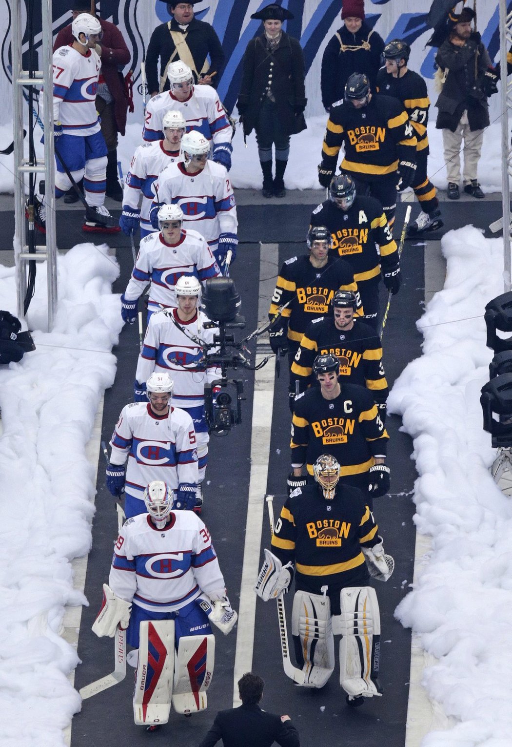 Hokejisté Bostonu a Montrealu nastupují na led