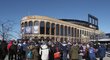 Baseballový stadion, kde normálně hrají New York Mets, zaplnili na Nový rok hokejoví fanoušci