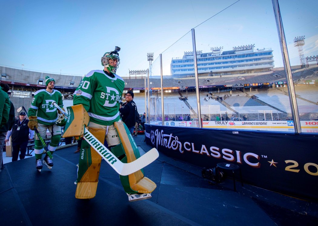 Dallas vyrazil na trénink v historických dresech, brankář Ben Bishop ukázal i parádní retro výzbroj