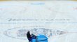 Úprava ledové plochy během Winter Classic mezi hokejisty Detroitu a Toronta