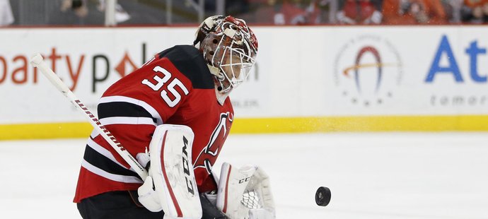 Cory Schneider pomohl New Jersey k výhře 18 úspěšnými zákroky