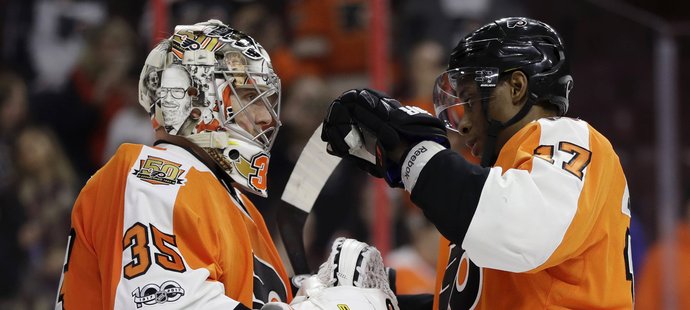 Brankář Flyers Steve Mason zneškodnil všech 33 střel Avalanche