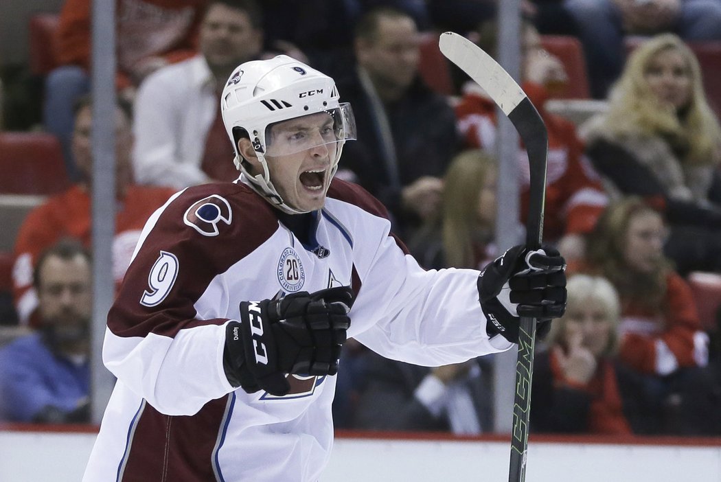 Matt Duchene se raduje z gólu v síti českého brankáře Petra Mrázka