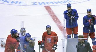 FOTO: Hokejisté už v Soči trénovali, cestou na led ale bloudili
