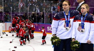 Neskutečné drama a americké slzy! Kanada ovládla turnaj žen