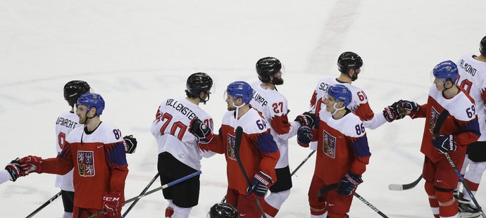Čeští hokejisté se po postupu do čtvrtfinále loučí se Šývcary