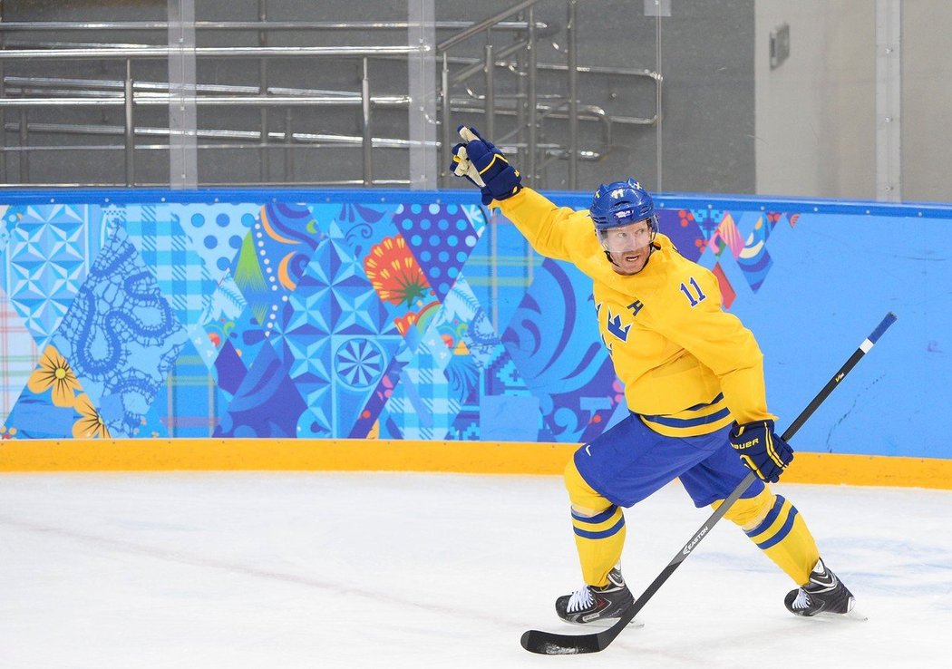 Ve své poslední sezoně si Daniel Alfredsson zahrál i na olympijských hrách v Soči, se Švédskem získal stříbrné medaile