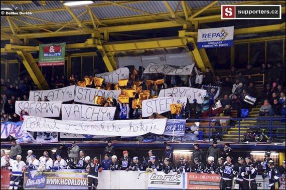Atmosféra na hokeji v Orlové, kde chtějí postoupit zpátky do druhé ligy