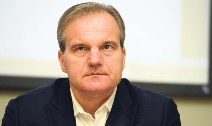 Černý chce šéfovat hokeji: Úloha svazu je ve výchově, volby jsou o šíbrovství Černý chce šéfovat hokeji: Úloha svazu je ve výchově, volby jsou o šíbrovství