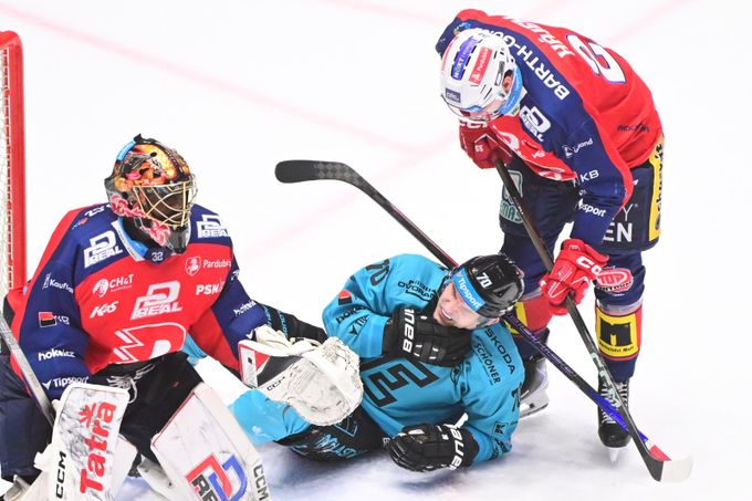 ONLINE: Pardubice se Subbanem vedou nad Vary, Třinec prohrává. Plzeň - Litvínov 7:2 ONLINE: Pardubice se Subbanem vedou nad Vary, Třinec prohrává. Plzeň - Litvínov 7:2