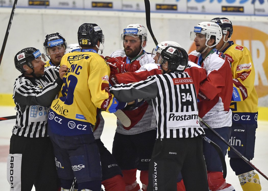 Hokejisté Zlína porazili Pardubice ve vyrovnaném utkání 4:2.