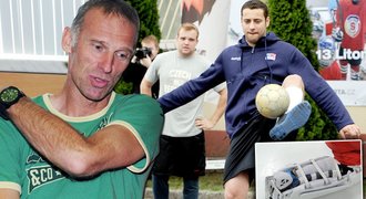 Hašek k Pavelcově zraněnému kotníku: To má snad z fotbálku, ne?