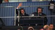 Petr Hubáček stačil během komentování zápasu Vítkovice-Liberec s Michalem Dusíkem zamávat vítkovických fanouškům, když skandovali jeho jméno