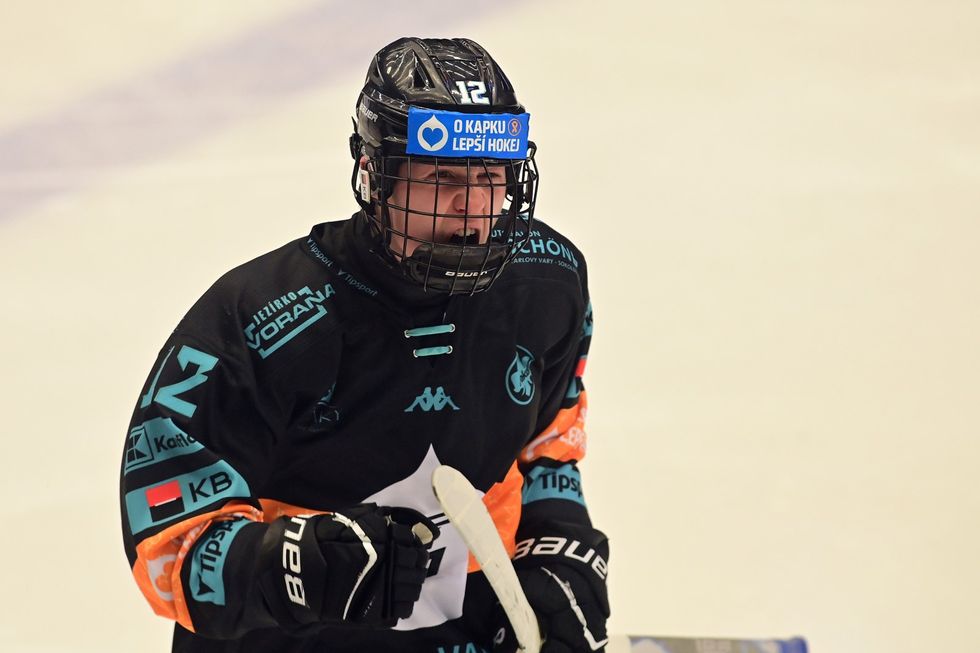 Jak řekl Hubáček, ty vole! Frodl smeknul před Tomkem (17) a chválil Galvase: Hráč jako svině Jak řekl Hubáček, ty vole! Frodl smeknul před Tomkem (17) a chválil Galvase: Hráč jako svině