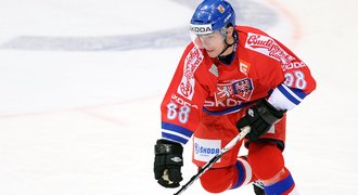 Petružálek po konci v KHL míří do Litvínova, jasno bude do konce týdne