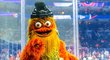 Gritty se stará o zábavu při zápasech Flyers, patří mezi nejznámější maskoty NHL