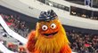 Gritty se stará o zábavu při zápasech Flyers, patří mezi nejznámější maskoty NHL