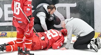 ONLINE: Pardubice - Třinec 2:1. Emoce i fauly. Radil vrátil domácím vedení