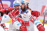 Pardubice - Třinec 6:3. Spásu zařídili vlčáci, Pánikův úlet Dynamo nepotopil