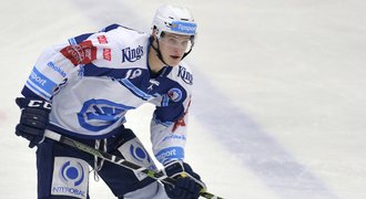 Střelec Kubalík by mohl hrát KHL za Ufu, Furch pokračuje v Omsku