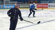 Martin Straka na ledě při pondělním tréninku Plzně