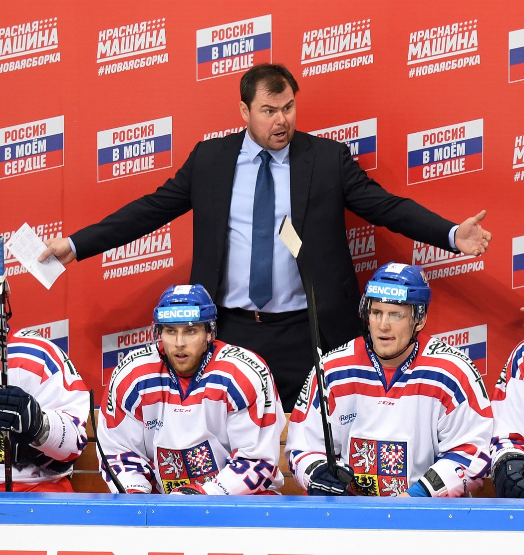 Jaroslav Špaček na střídačce českého národního hokejového týmu
