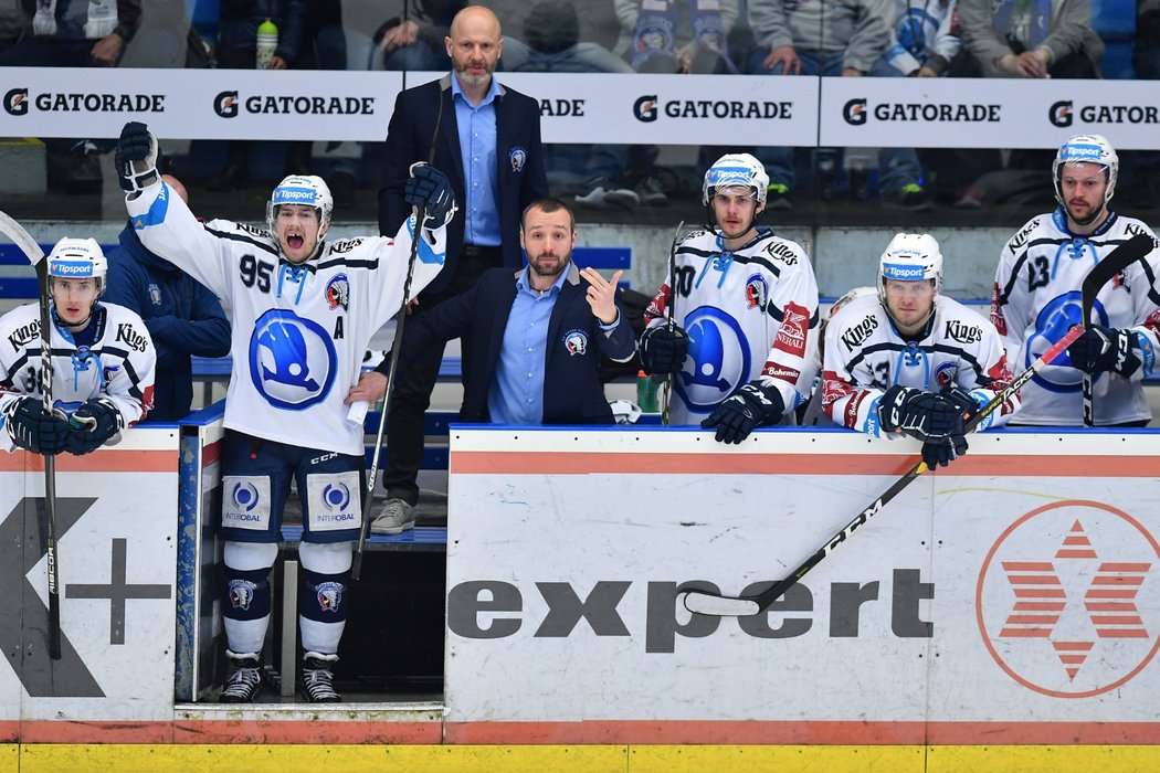 Trenér plzeňských hokejistů Ladislav Čihák během semifinále play off s Třincem