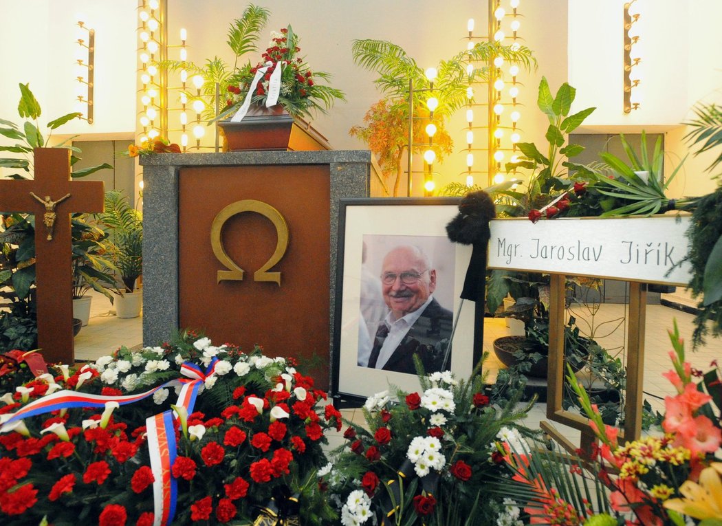 Pohřeb Jaroslava Jiříka, který tragicky zahynul při letecké nehodě