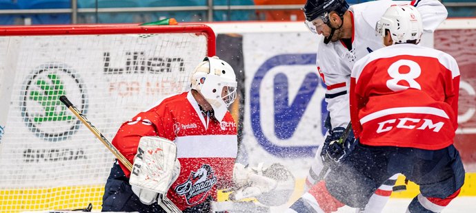 Pardubice v hodně kombinované sestavě padly na Mountfield Cupu i podruhé, po nedělní prohře 0:3 od Slovanu schytaly osmigólový příděl od Spartaku Moskva