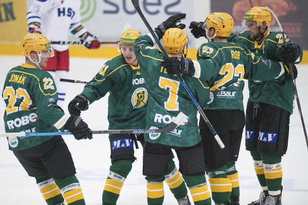 Hokejisté Vsetína vyhráli domácí bitvu s Kladnem a upevnili si druhé místo v tabulce