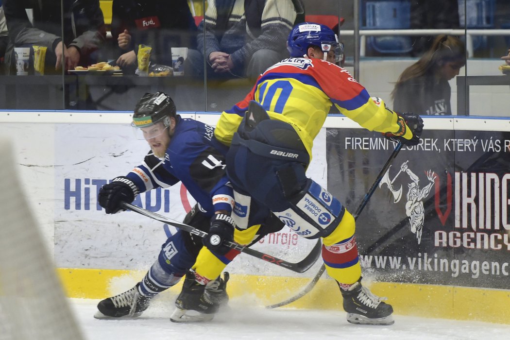 Hokejisté Havířova se navzdory nepříznivé situaci probojovali do play off, ve kterém navíc trápí favorizované České Budějovice.