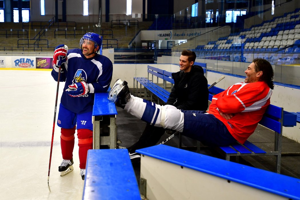 Kladenské legendy Tomáš Plekanec a Jaromír Jágr se spolu opět smějí na kladenském stadionu