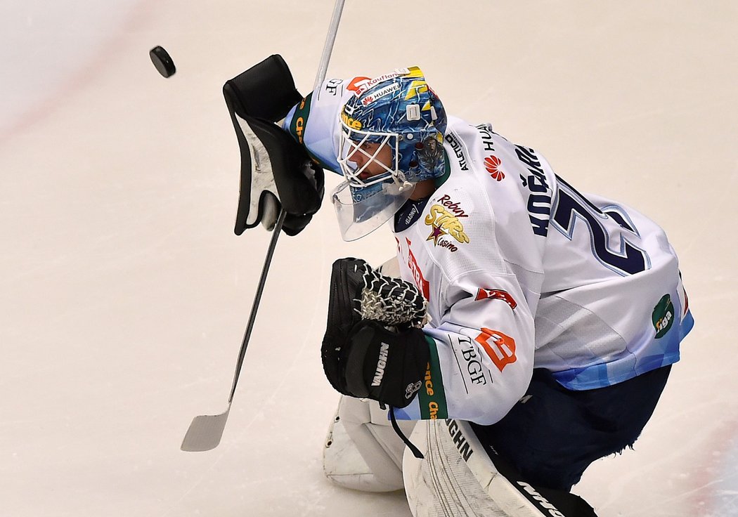 Kladenský brankář Andrej Košarišťan během finále play off