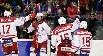 Slavia začala semifinále výhrou, Jihlava udolala Ústí v nájezdech