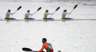 Kajakářský šampionát v Račicích: Zima, kulichy i snídaně v posteli