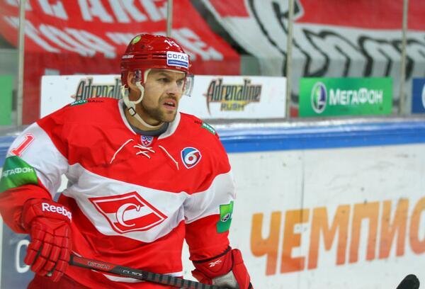 Během čtyř sezon v KHL navlékal Rastislav Špirko dres Lvu Poprad, Jekatěrinburgu, Spartaku Moskva a Amuru Chabarovsk.