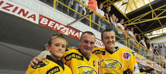Hokejová rodinka Reichlů: Zleva Kristián, Robert a Martin