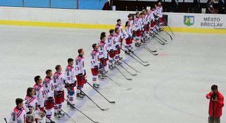 Čeští mladíci prohráli poslední zápas skupiny s Finskem 2:4, čeká je Kanada